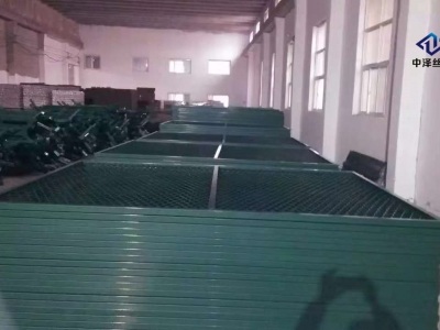 框架護欄——塞內加爾援建隔離網(wǎng)